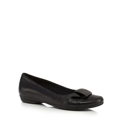 Clarks Black 'Discovery Dime' slip-on shoes